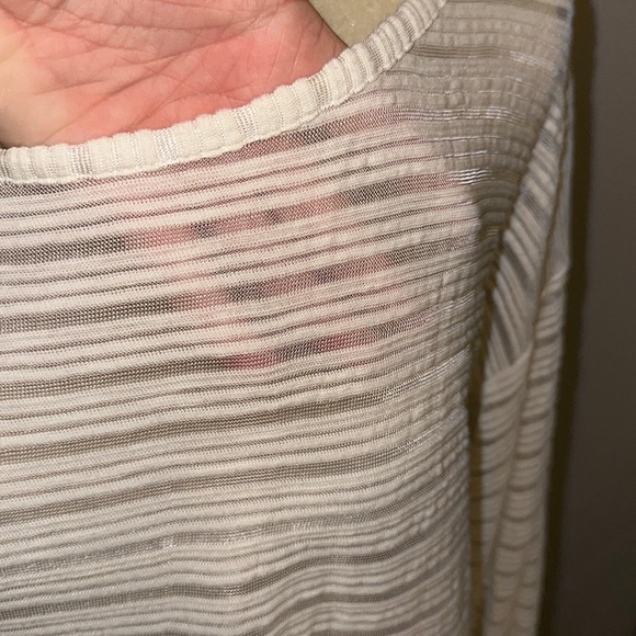 Sheer top - Picture 3 of 9